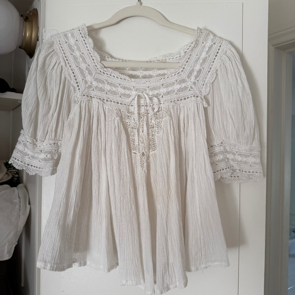 Doen White Lace Blouse